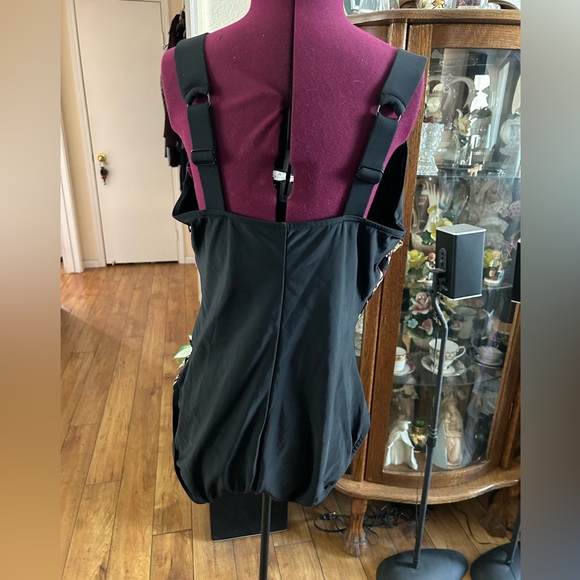 NWT Women’s One Piece Bathing Suit. Adjustable Straps. Maroon, Black And Pink - Picture 3 of 4